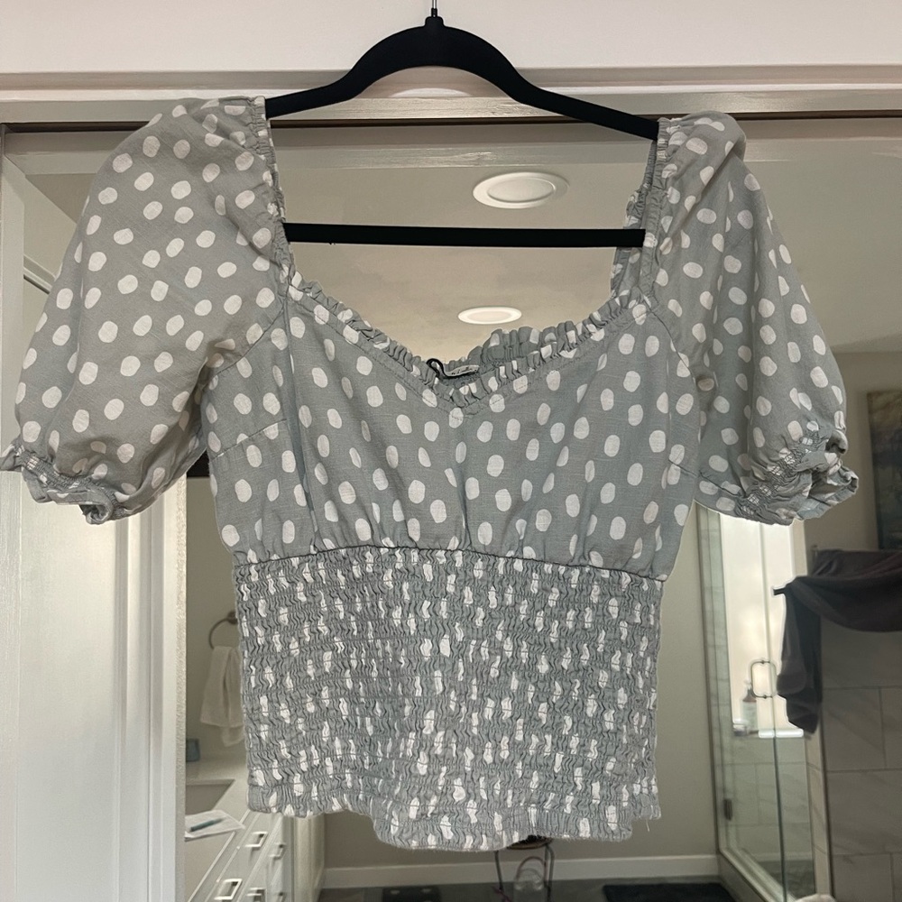 Abercrombie & Fitch Gray Polka Dot Smocked Blouse